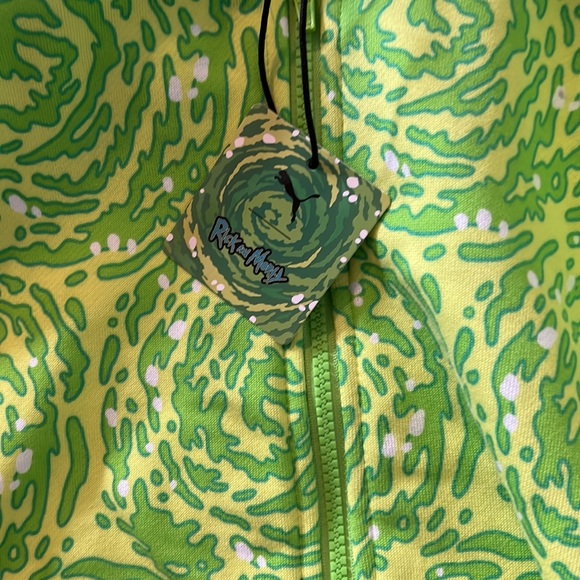 Puma rick and Morty onesie size large - Picture 3 of 4